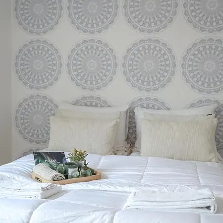 Arctic Hideway By Booklapland *